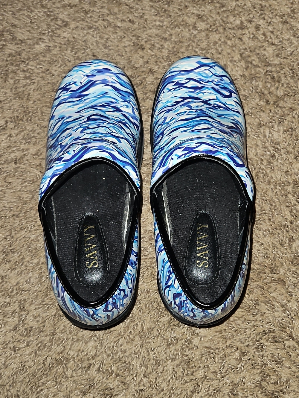 Savvy Blue Multi Wave-Print Clogs